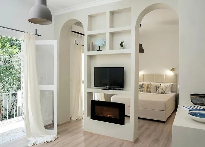 Romantic Apartment With Hot Tub Next To Acropolis