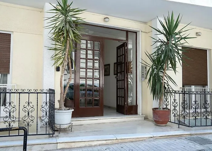 Romantic Apartment With Hot Tub Next To Acropolis