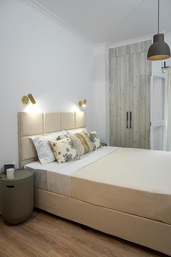 Apartment Romantic With Hot Tub Next To Acropolis Athen