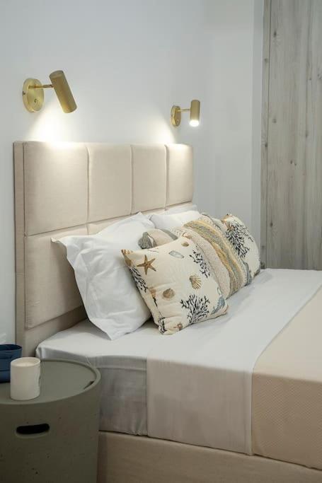Apartment Romantic With Hot Tub Next To Acropolis