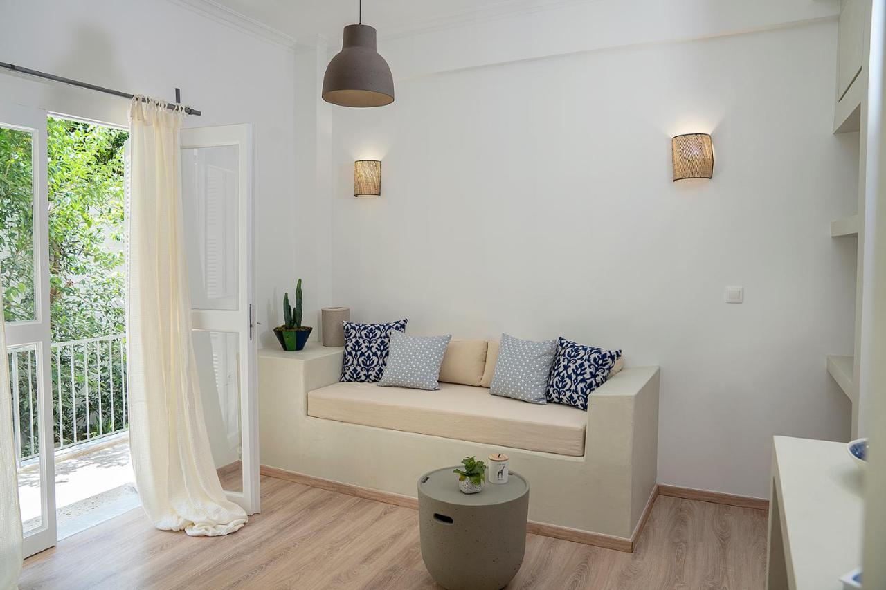 Apartment Romantic With Hot Tub Next To Acropolis Athen