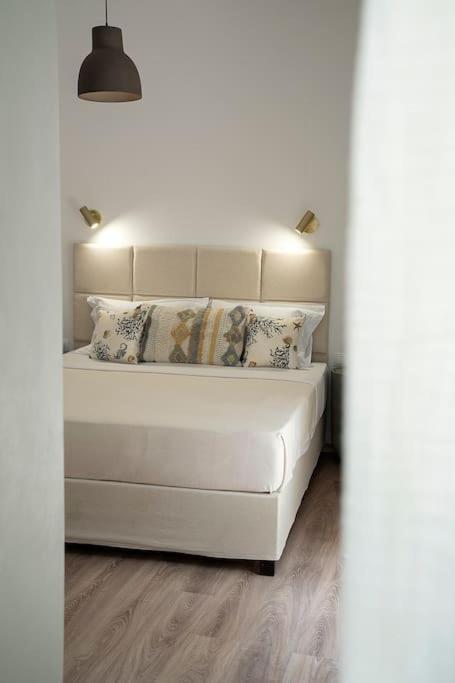 Romantic With Hot Tub Next To Acropolis Apartment *