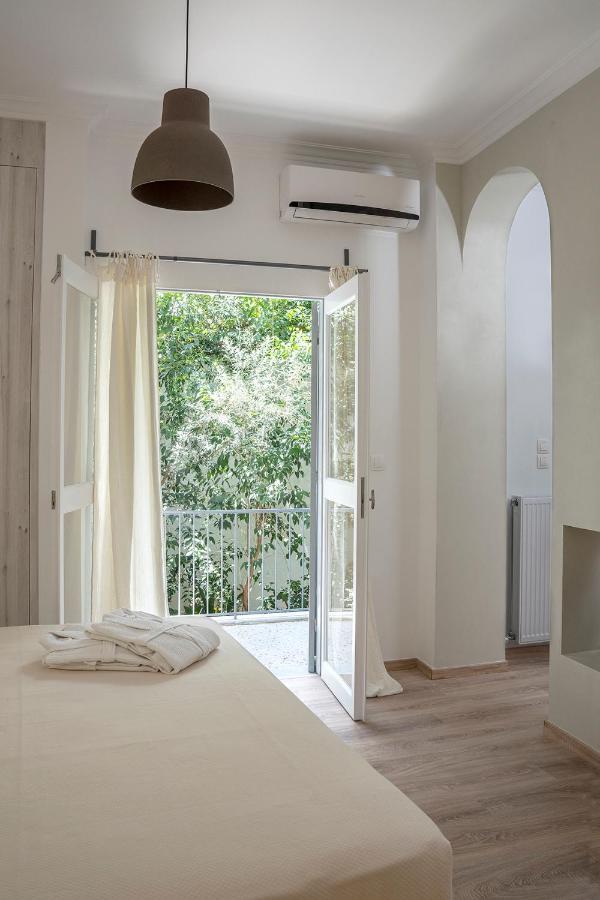 Romantic With Hot Tub Next To Acropolis Apartment